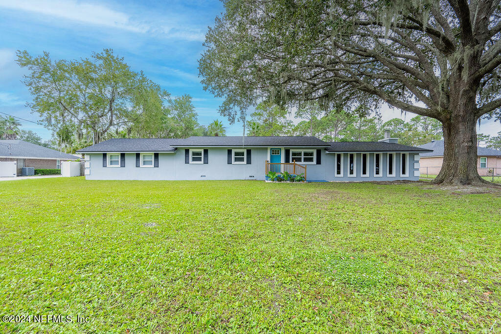 Property Photo: 13002 Lanier Road FL 32226