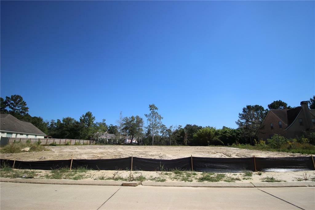 Property Photo:  1233 Bluffs Drive  LA 70461 