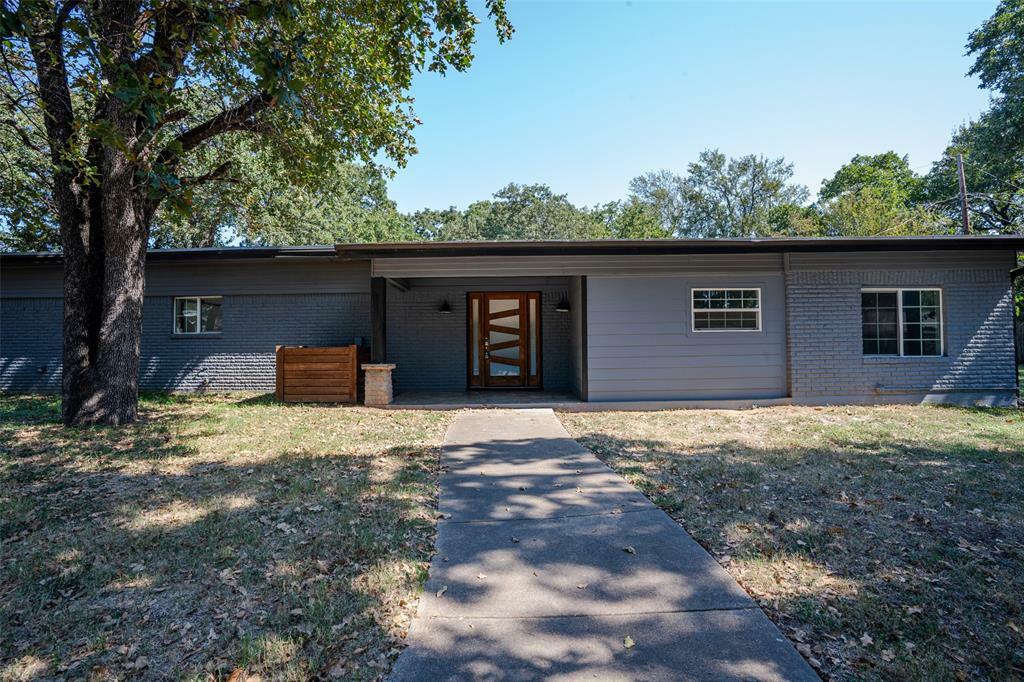 Property Photo:  6421 Banbury Drive  TX 76119 