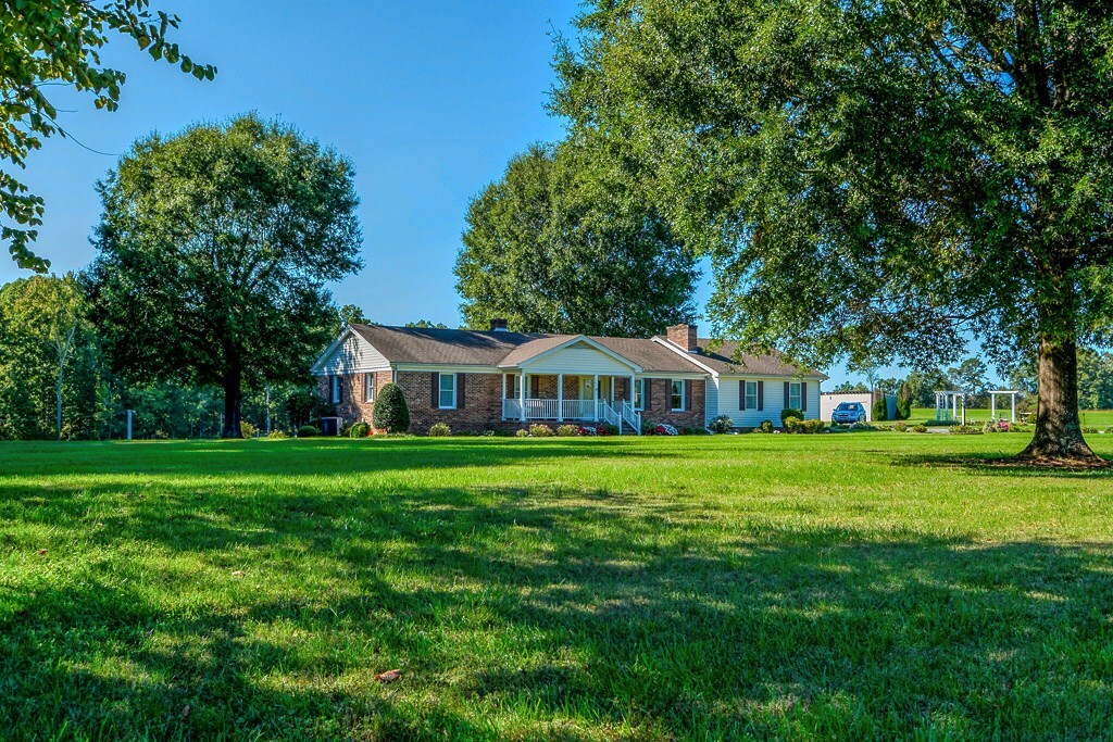 Property Photo:  1893 Gallion Town Rd  VA 23974 