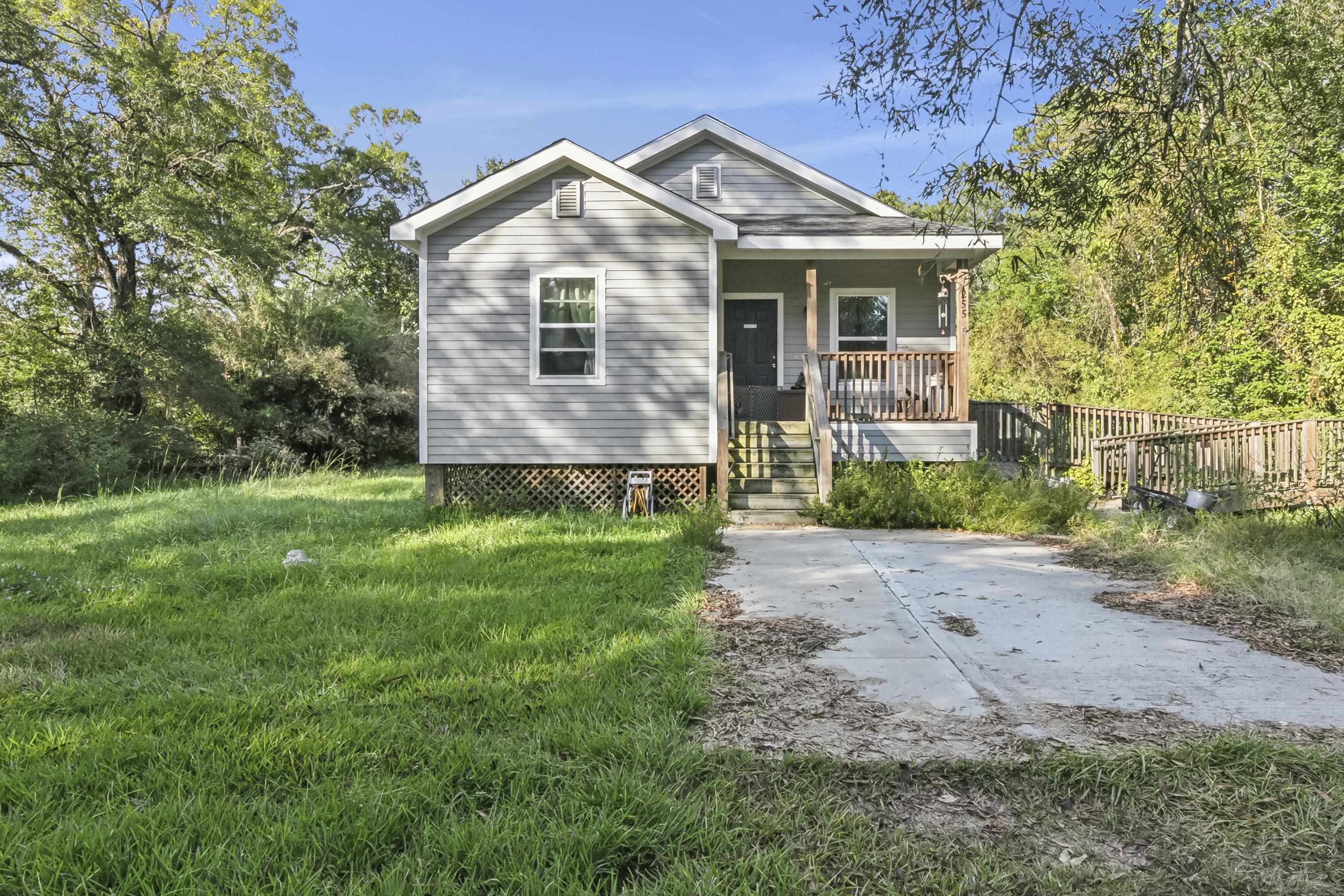 Property Photo:  255 Liston  TX 77662 