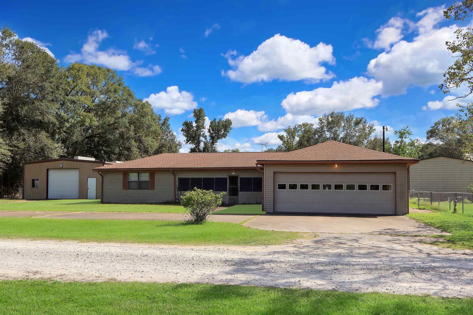 Property Photo: 219 Co Rd 871 TX 77615