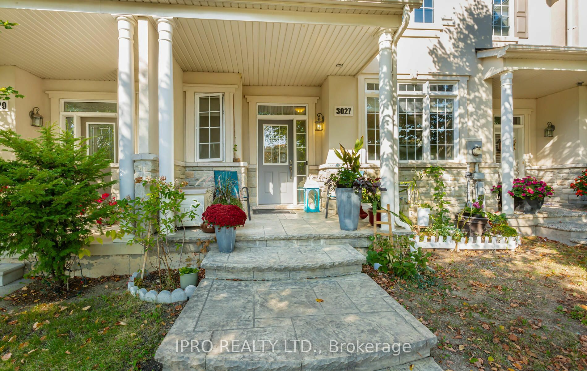 Property Photo:  3027 Richview Blvd  ON L6M 5C7 