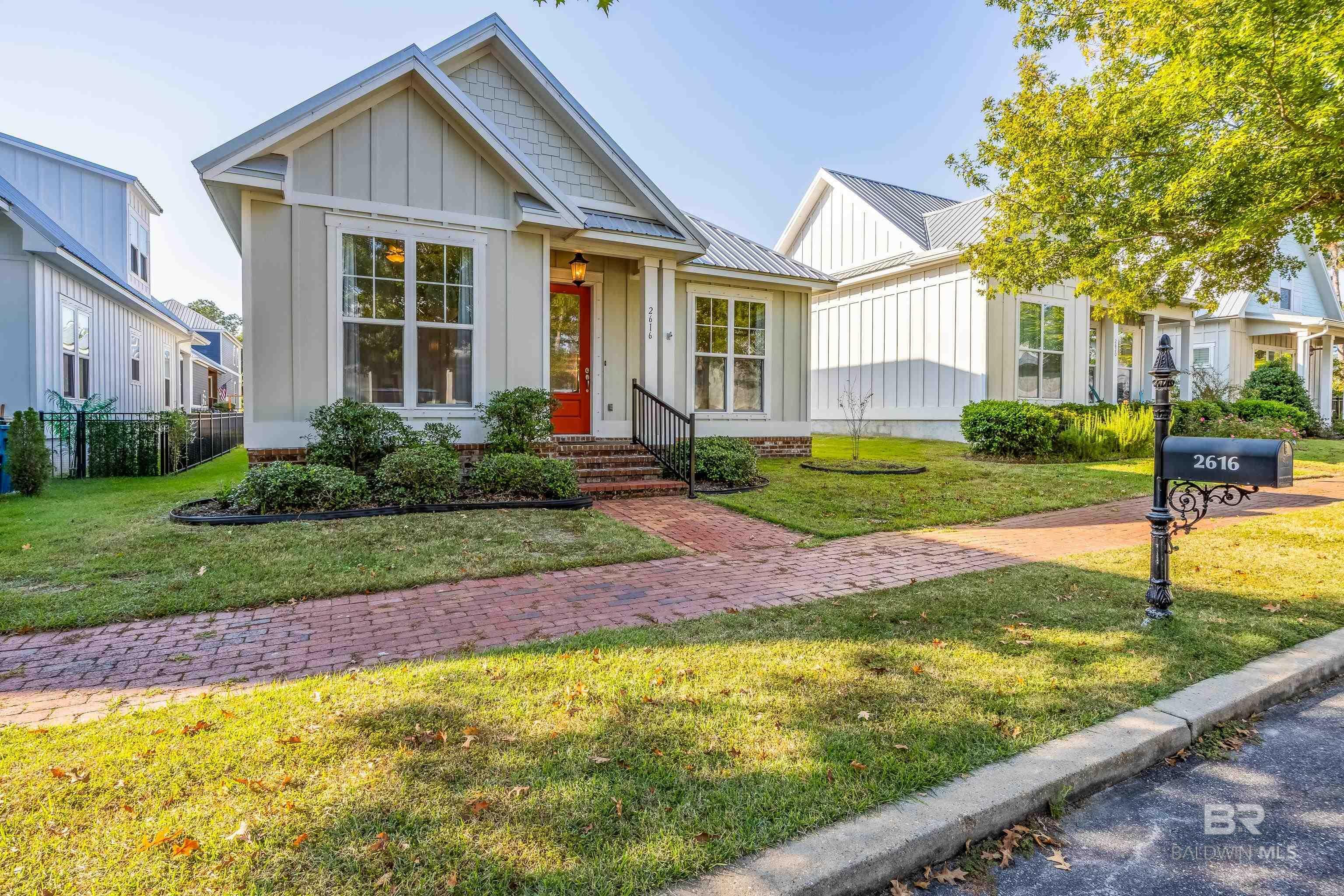 Property Photo:  2616 Arcadia Street  AL 36542 