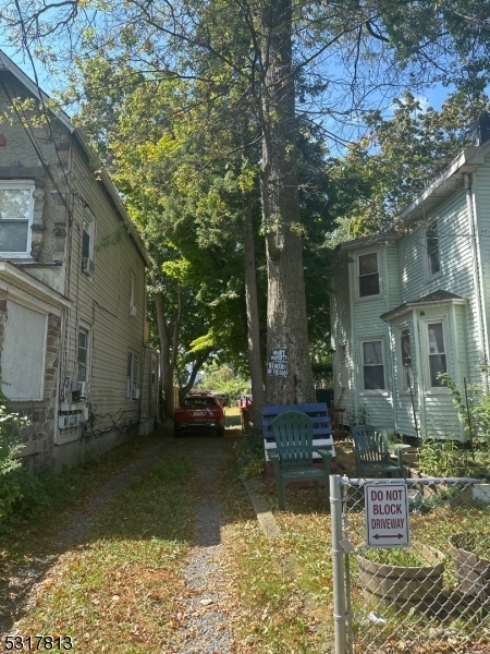 Property Photo:  44 Sussex Ave  NJ 07960 