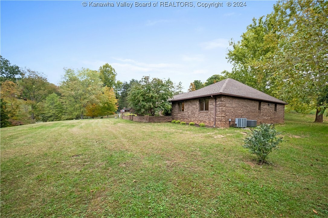 Property Photo:  4562 Woodrum Lane  WV 25313 