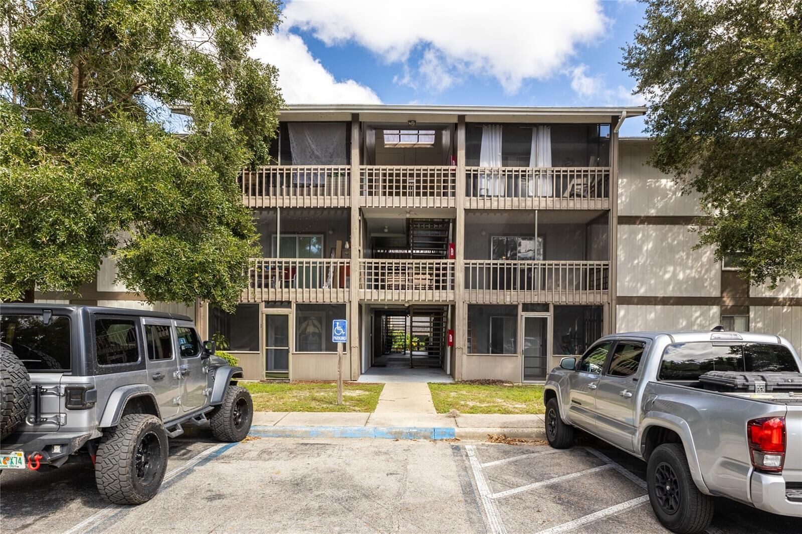 Property Photo: 6519 W Newberry Road 805 FL 32605