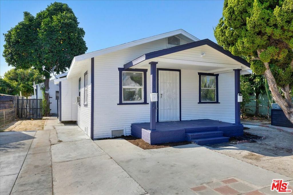 Property Photo:  6019 Converse Avenue  CA 90001 