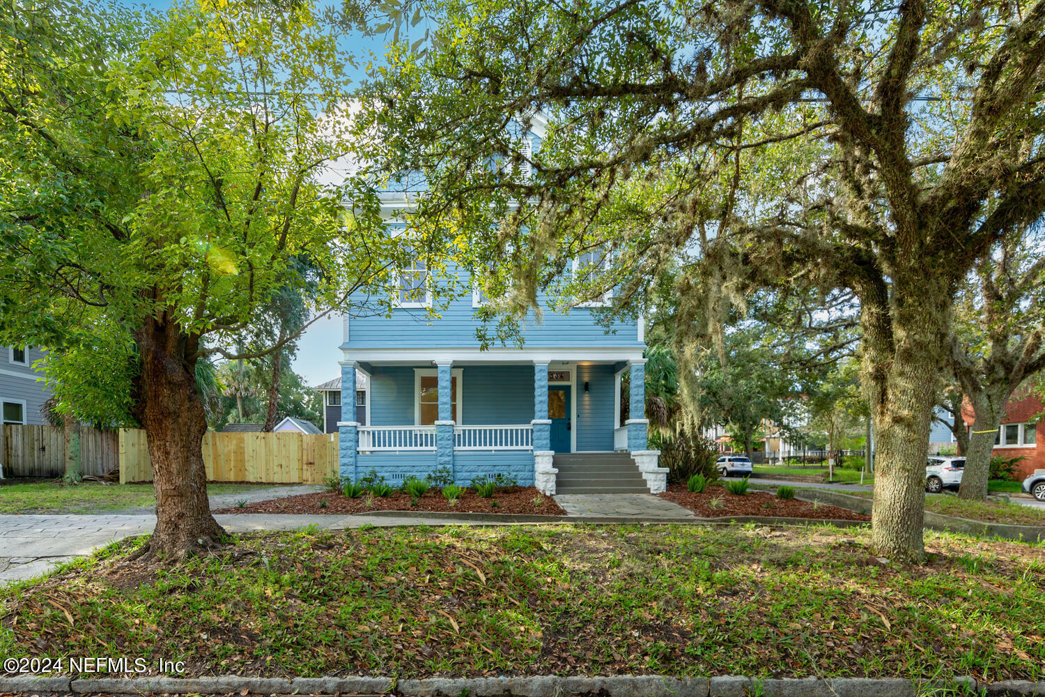 Property Photo:  304 E 5th Street  FL 32206 