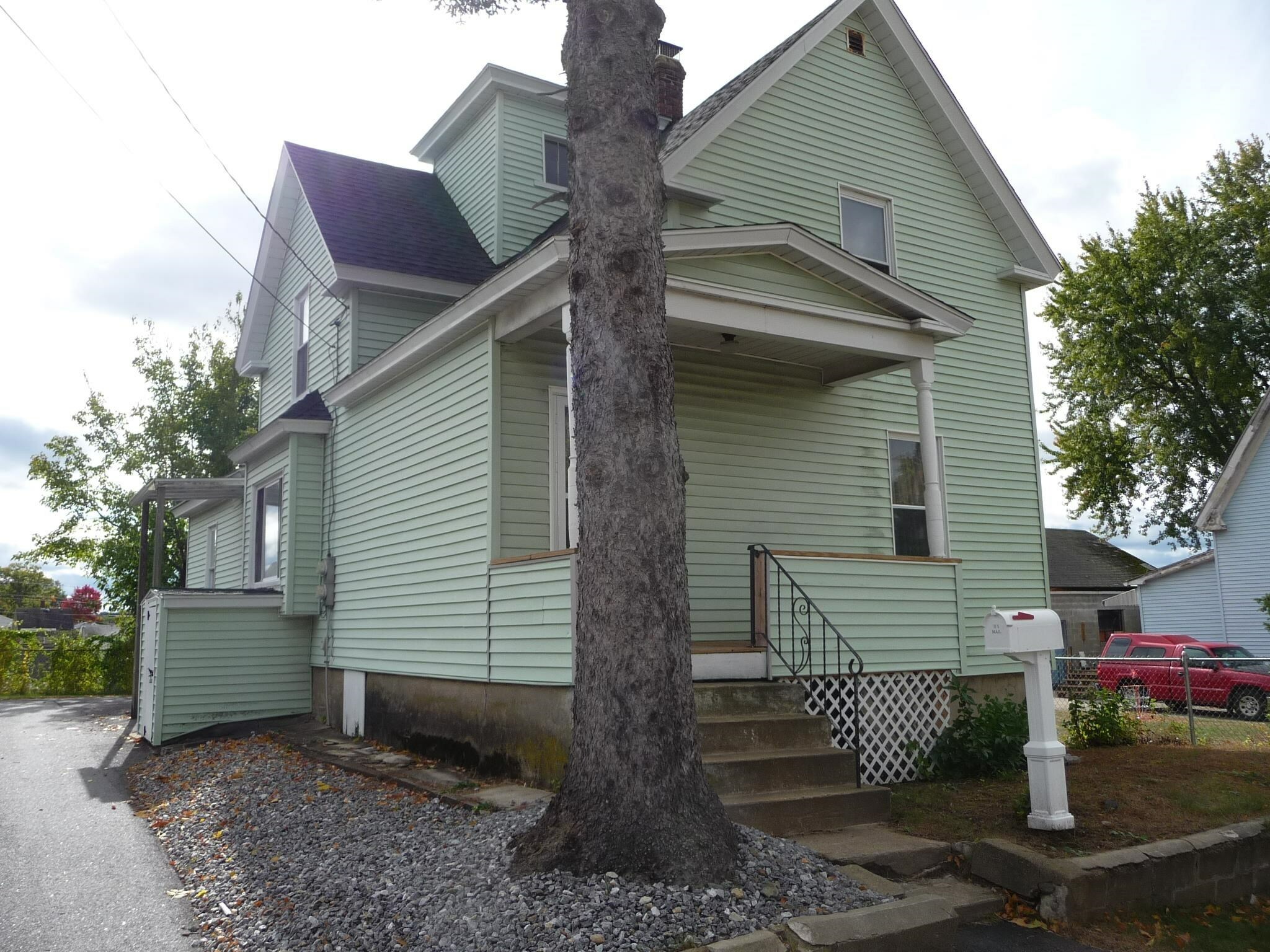 Property Photo:  455 Shasta Street  NH 03103 