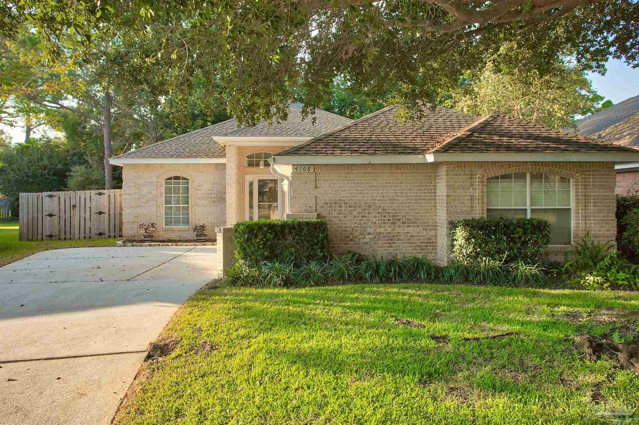 Property Photo:  4168 Longwood Cir  FL 32563 