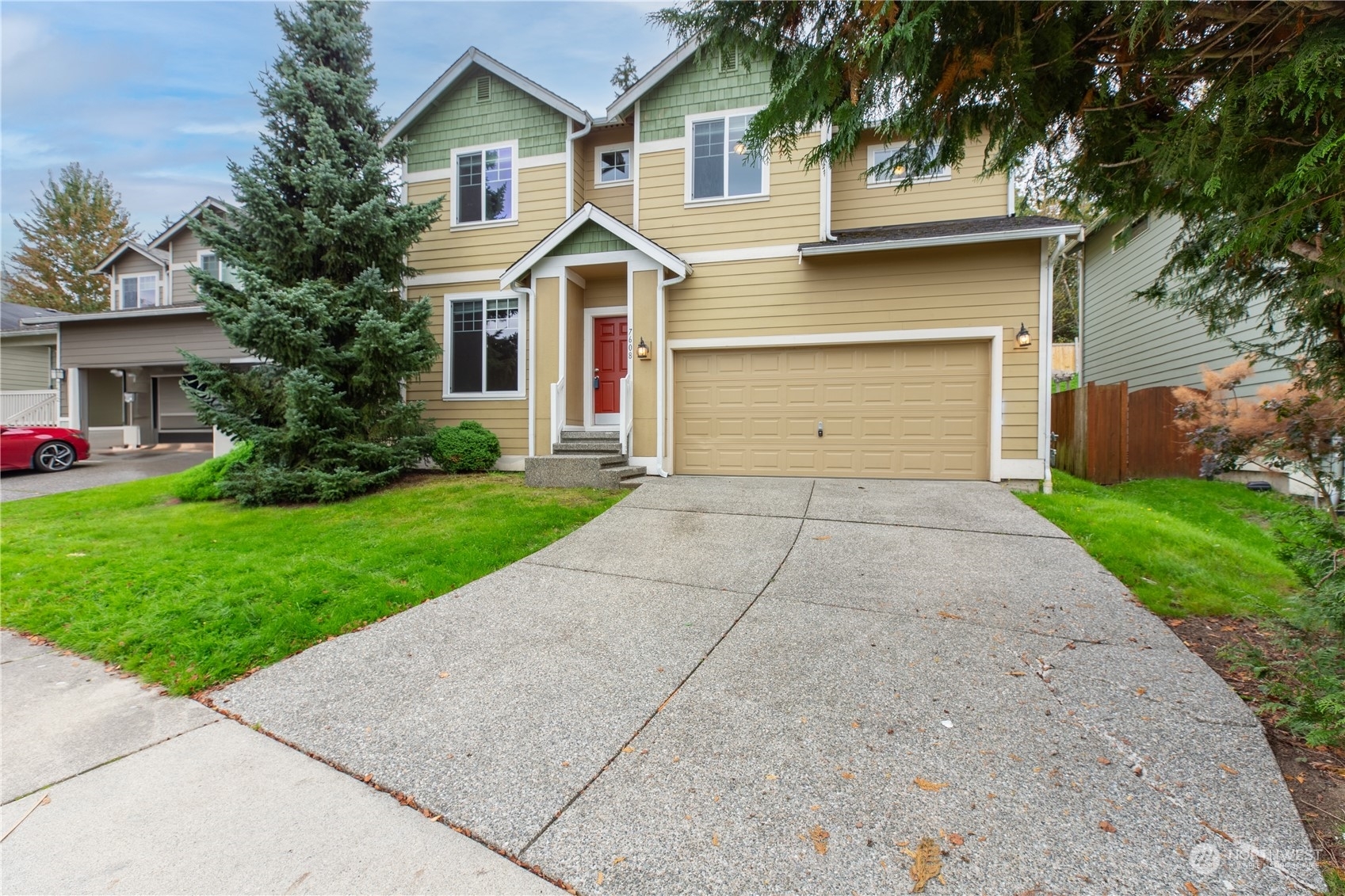 Property Photo: 7608 88th Place NE WA 98270