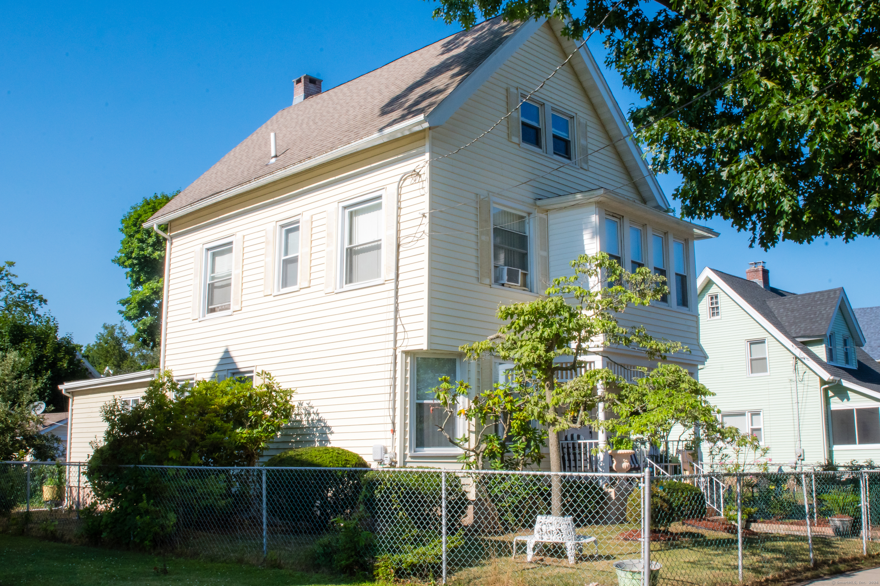 Property Photo:  411 Blohm Street  CT 06516 