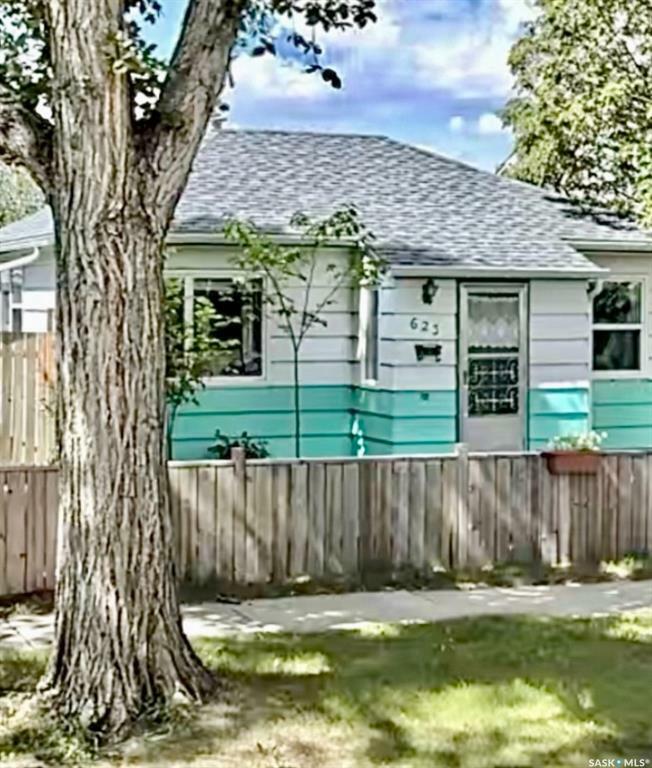 623 J Avenue S  Saskatoon SK S7M 2A9 photo