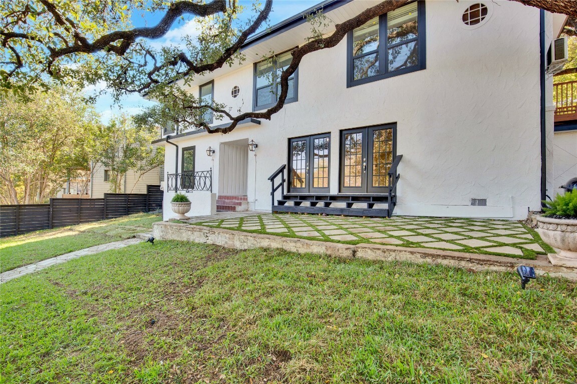 Property Photo:  1115 Enfield Road C  TX 78703 