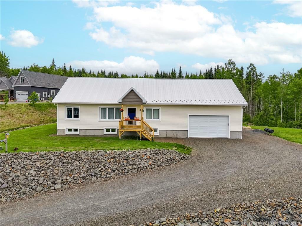 Photo de la propriété: 25 Leeland Way NB E3A 5M7