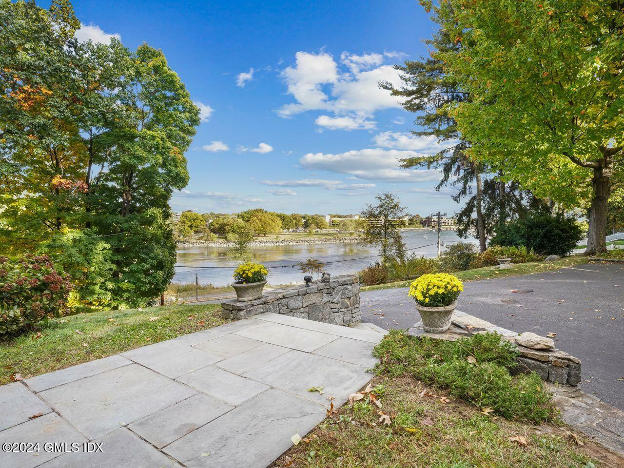 201 Shore Road  Greenwich CT 06830 photo