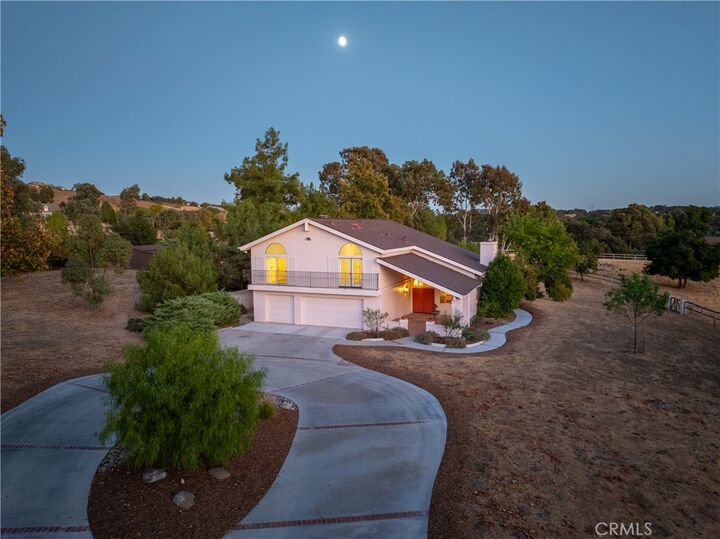 Property Photo:  1285 Beaver Creek Lane  CA 93446 