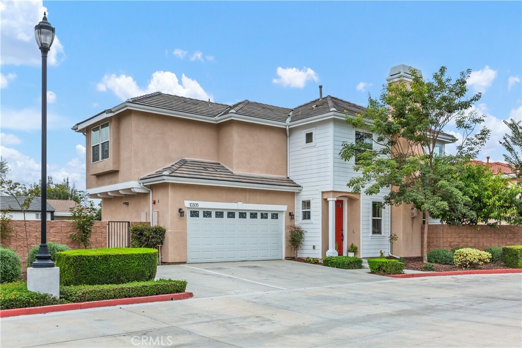 Property Photo:  10305 Hacienda Street  CA 90706 