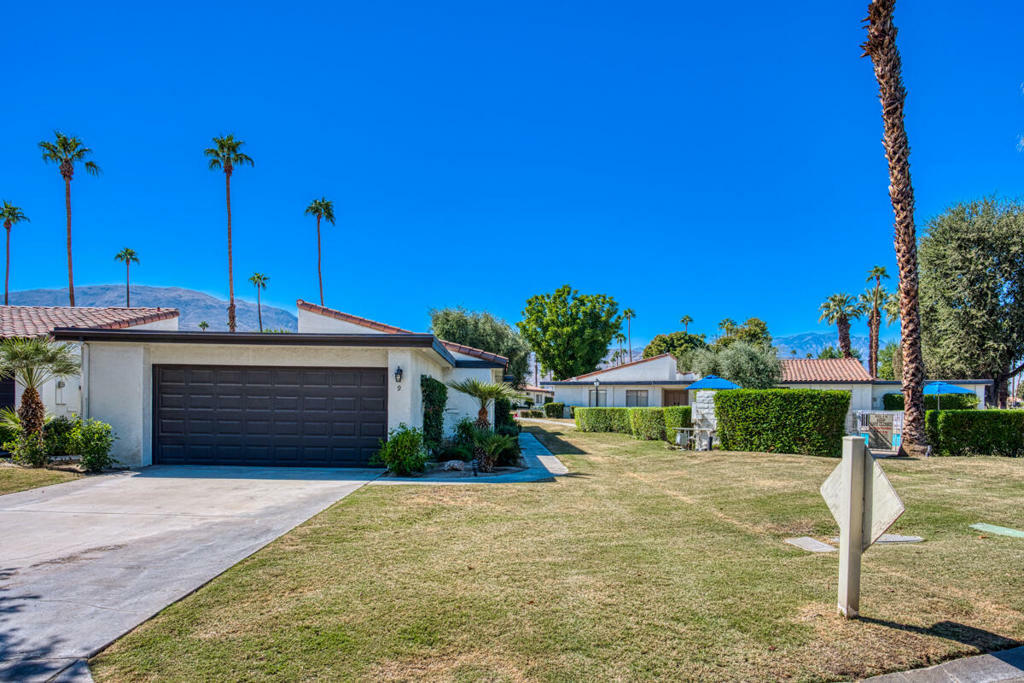 Property Photo:  9 Torremolinos Drive  CA 92270 