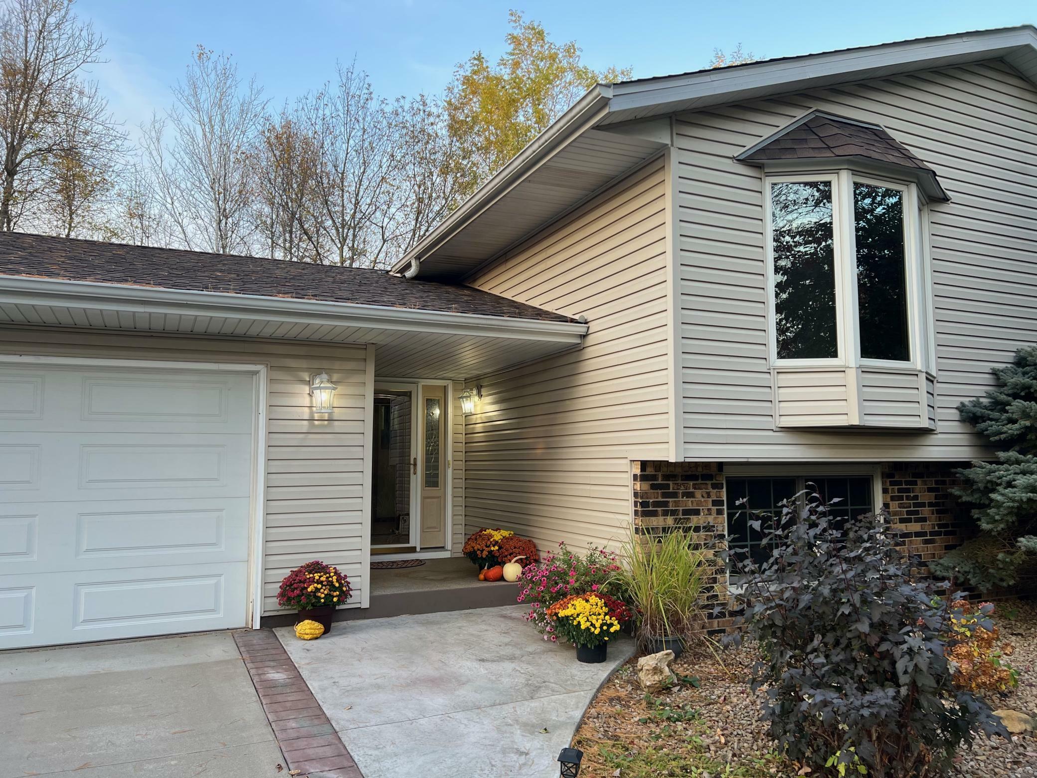 Property Photo:  2280 Orwell Court N  MN 55082 