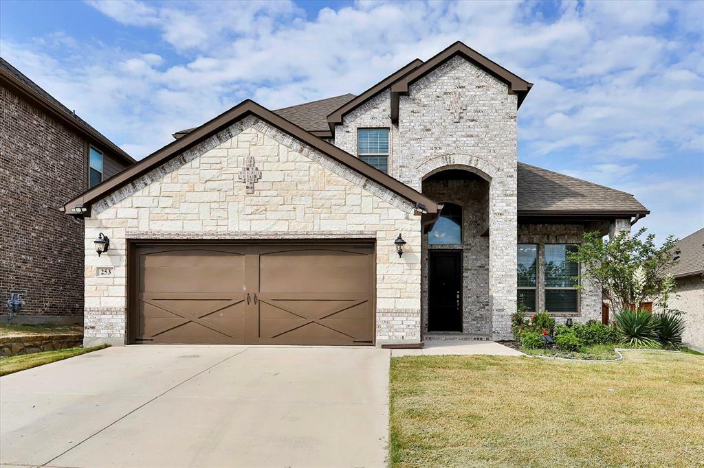 Property Photo:  253 Gill Point Lane  TX 76008 