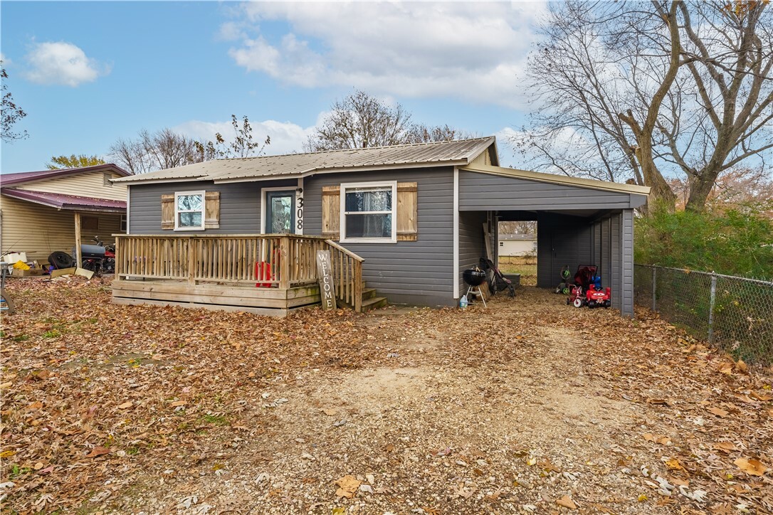 Property Photo:  308 N Little Avenue  AR 72734 