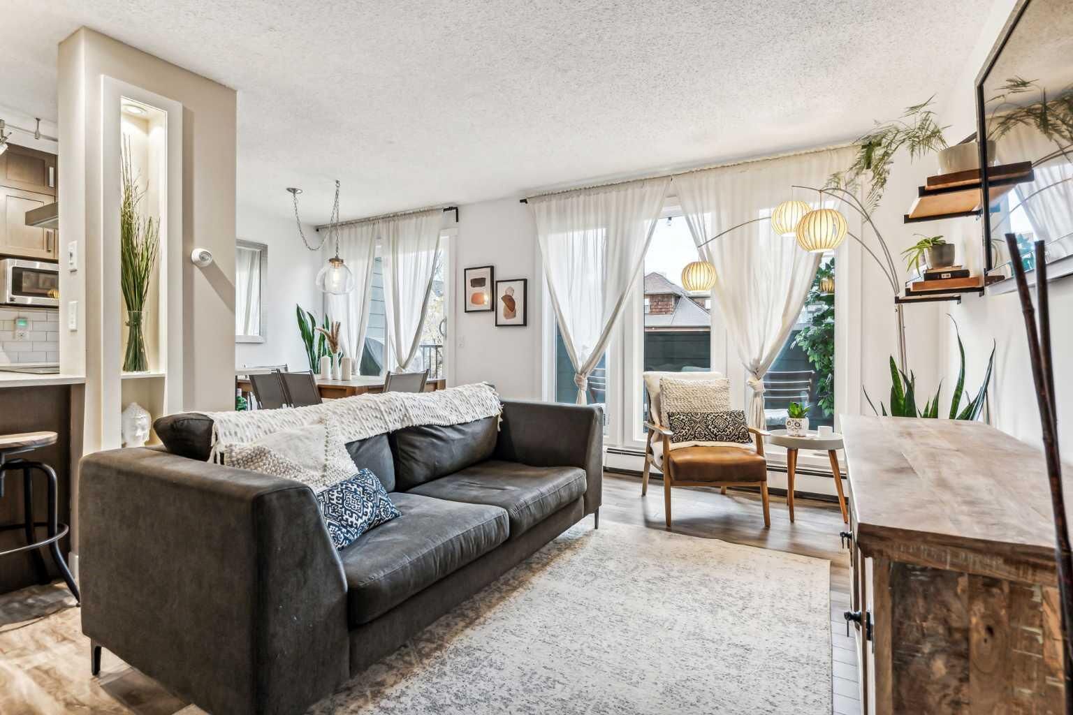 Property Photo:  515 18 Avenue SW 11  AB T2S 0C6 