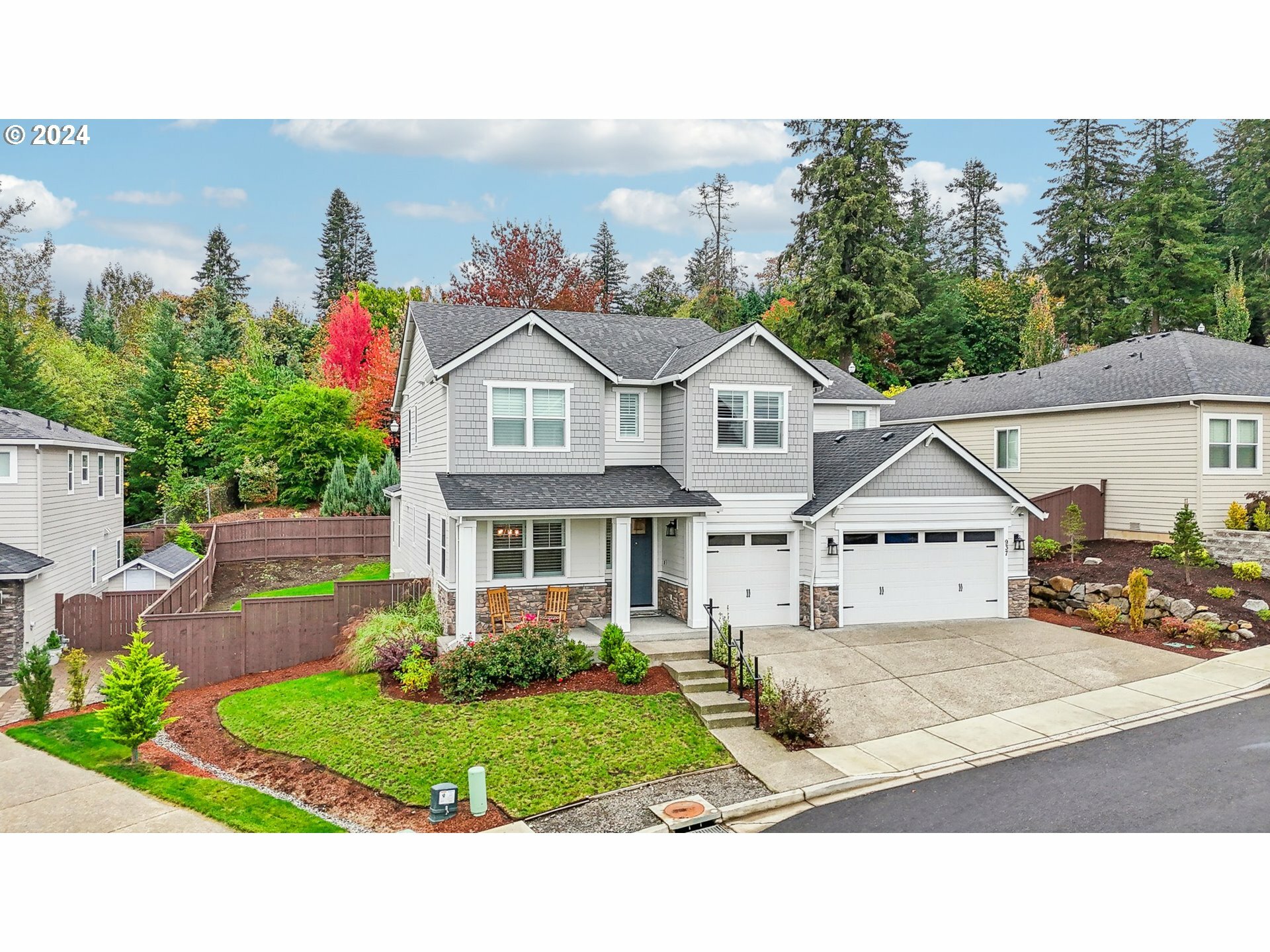 Property Photo:  937 W Magnolia Loop  WA 98671 