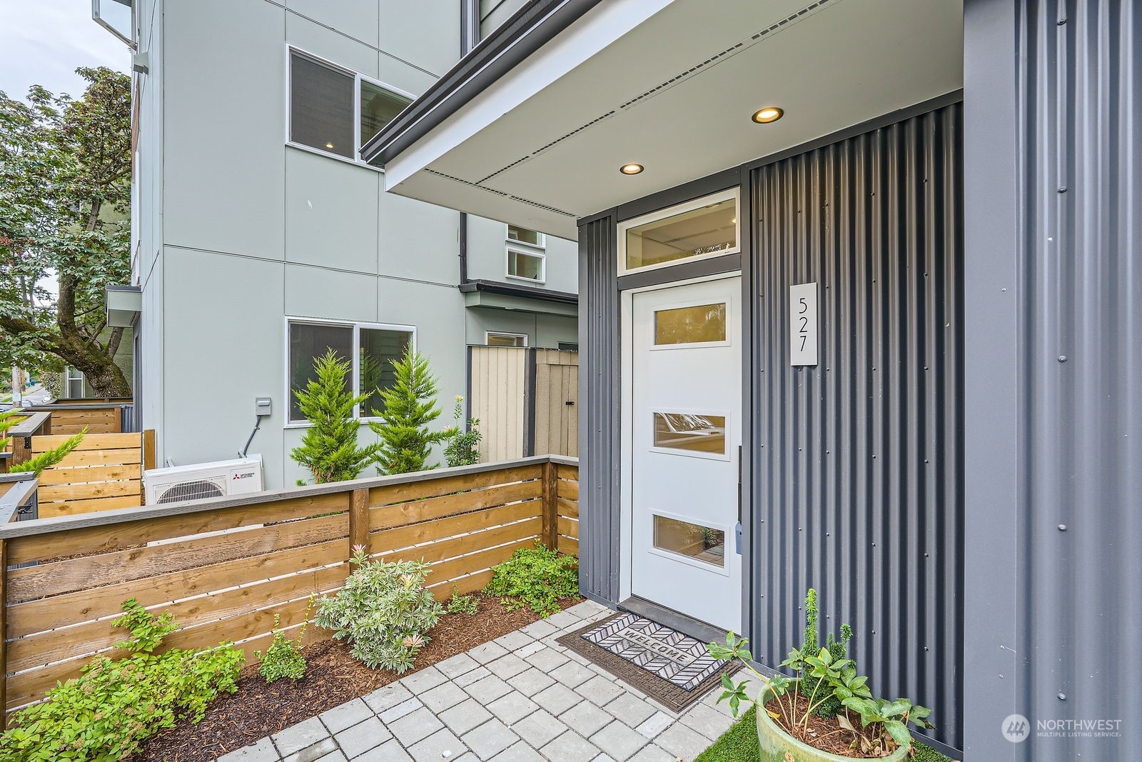 527  22nd Avenue  Seattle WA 98122 photo