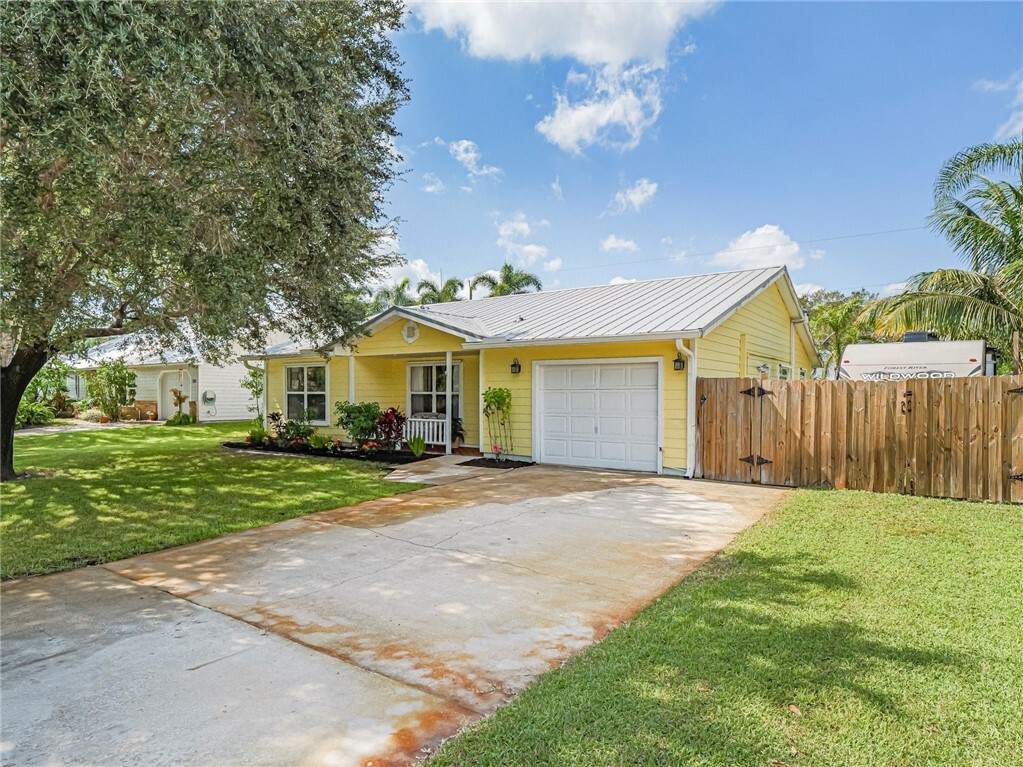 Property Photo:  545 35th Avenue  FL 32968 