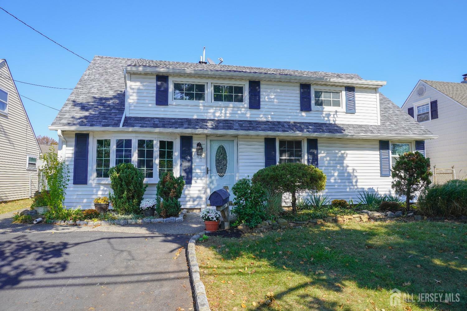 42 Grand Avenue  Iselin NJ 08830 photo