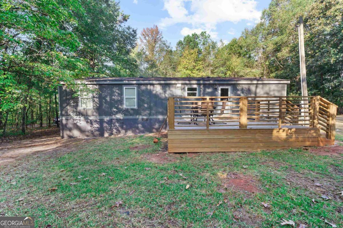 Property Photo:  201 Jamesway Drive  GA 31087 