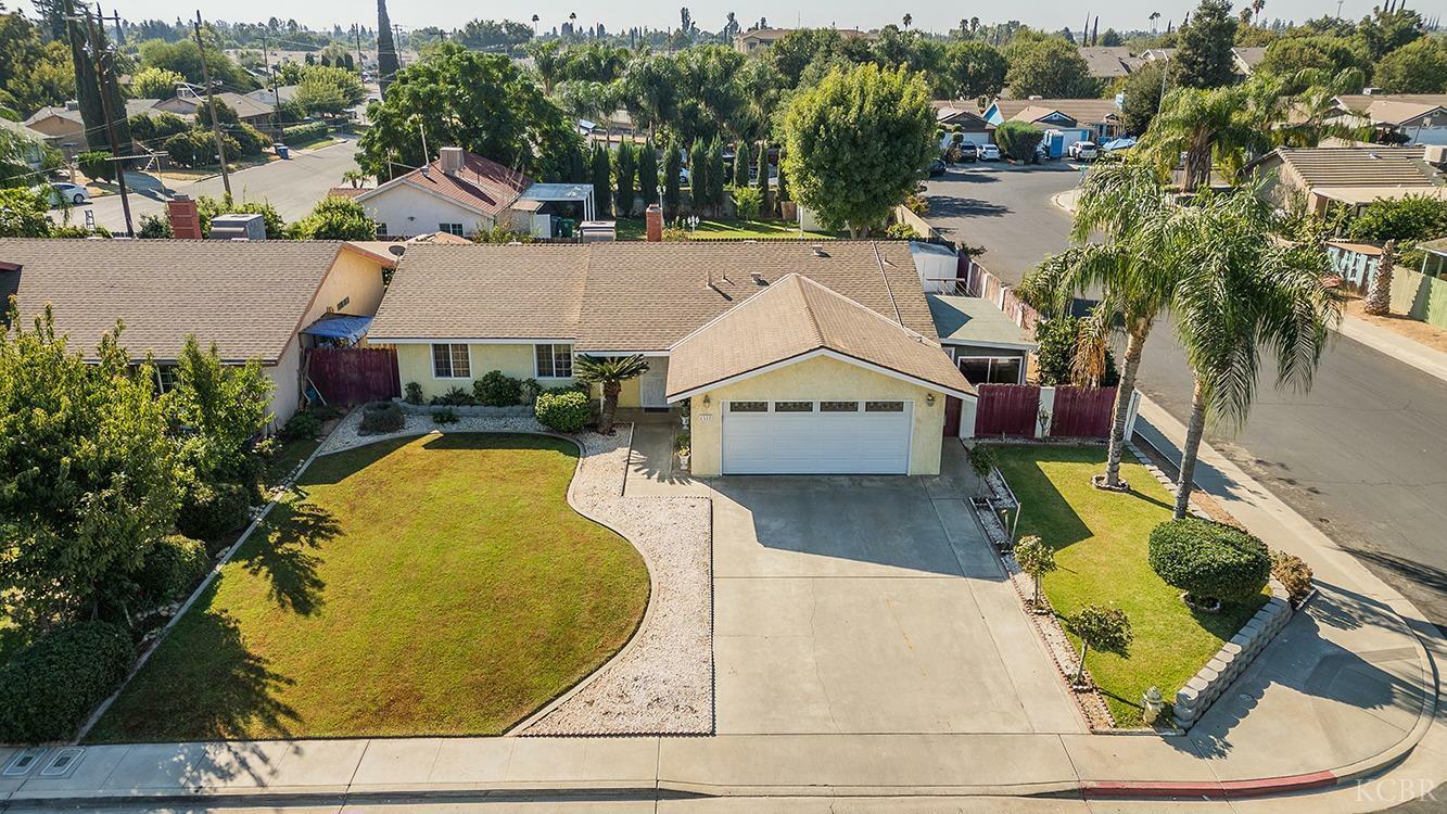 Property Photo:  1117 E El Dorado  CA 93654 