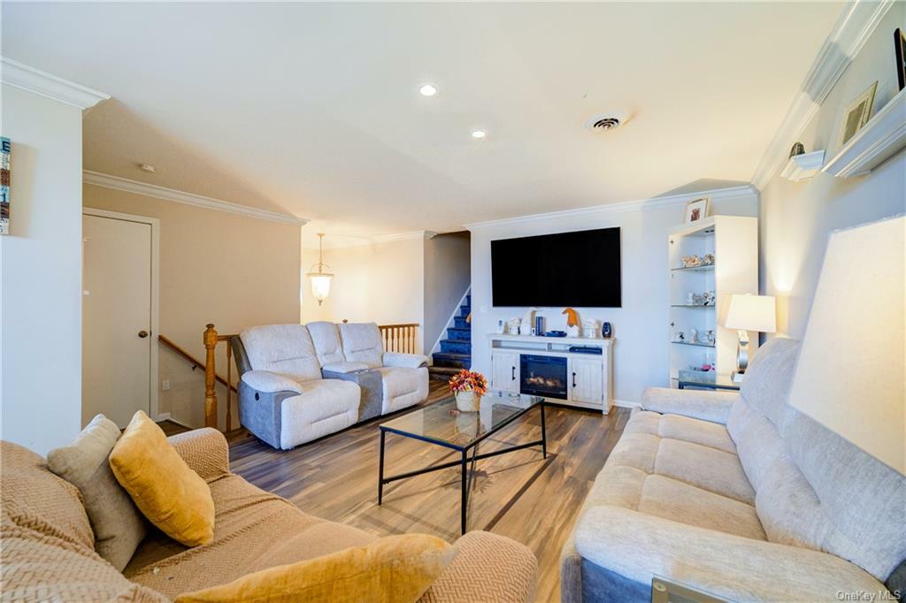 Property Photo:  47 Natalie Court  NY 10950 