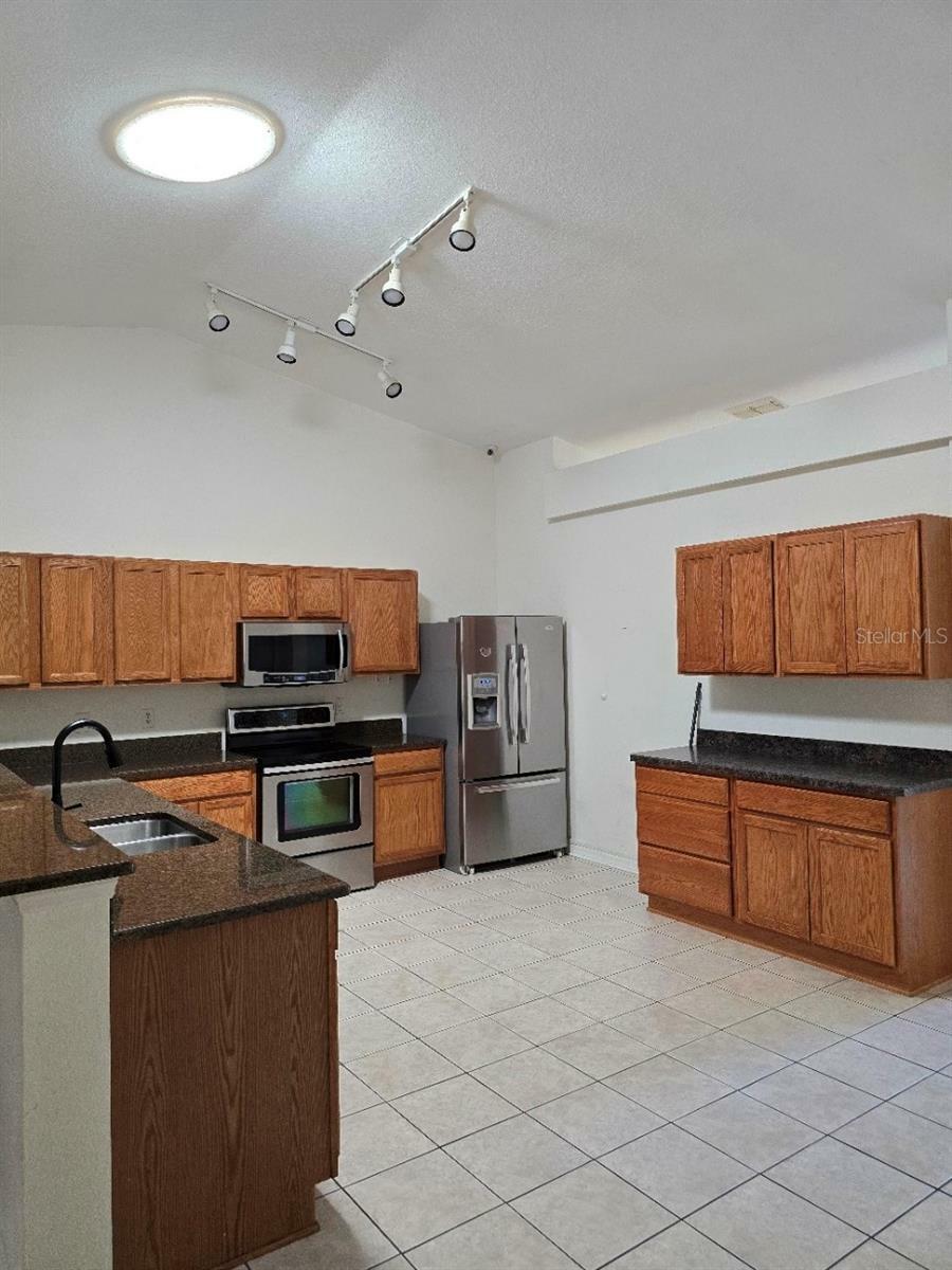 Property Photo:  2216 Waterfall Drive  FL 34608 