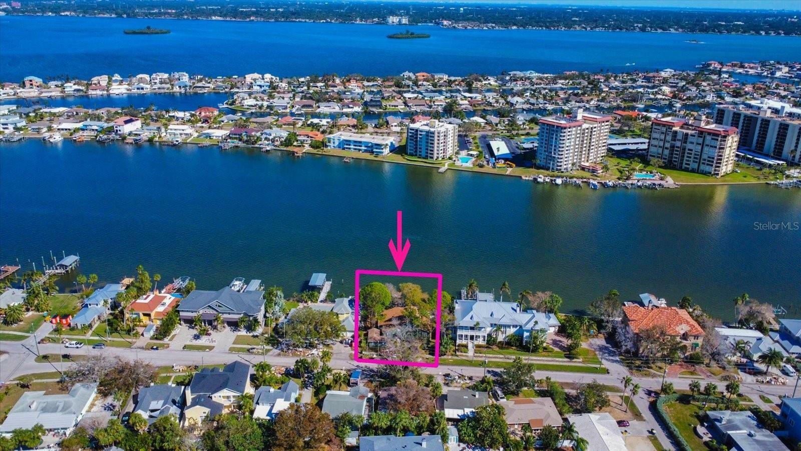 Property Photo:  761 Bay Esplanade  FL 33767 