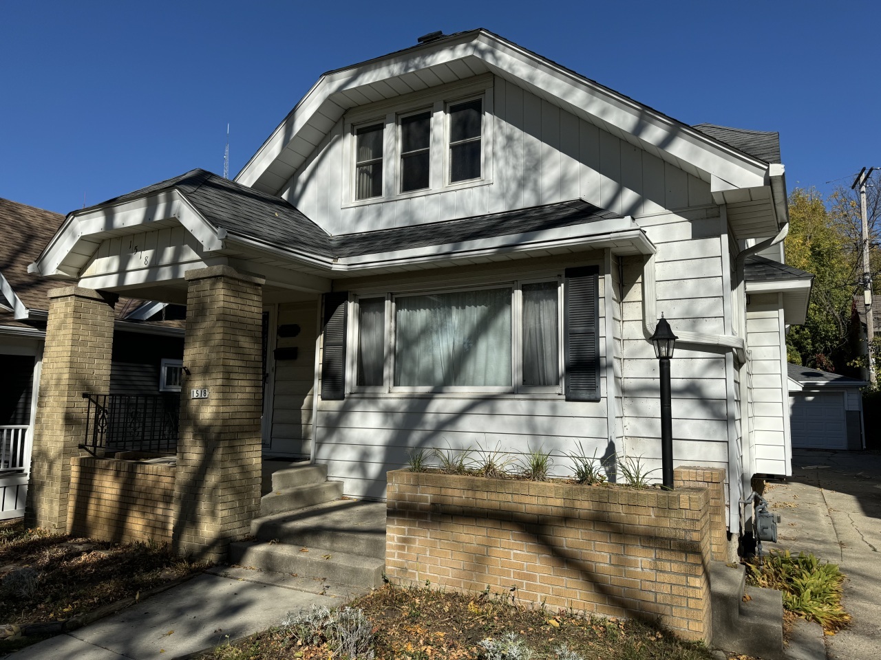 Property Photo:  1518 E Beverly Rd  WI 53211 