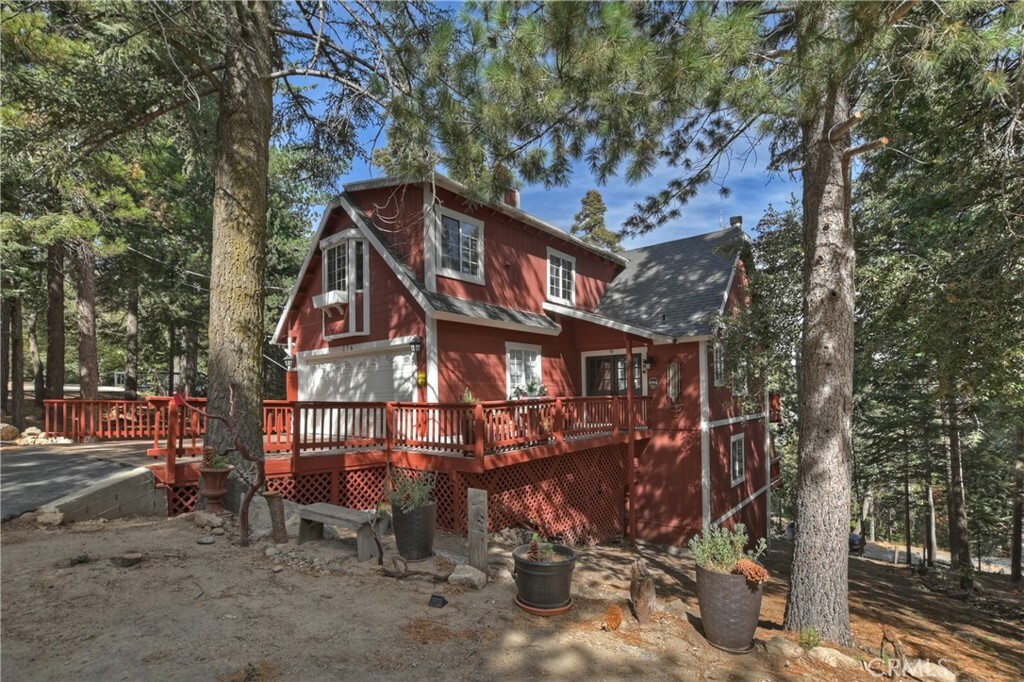 276 Augusta Court  Lake Arrowhead CA 92352 photo