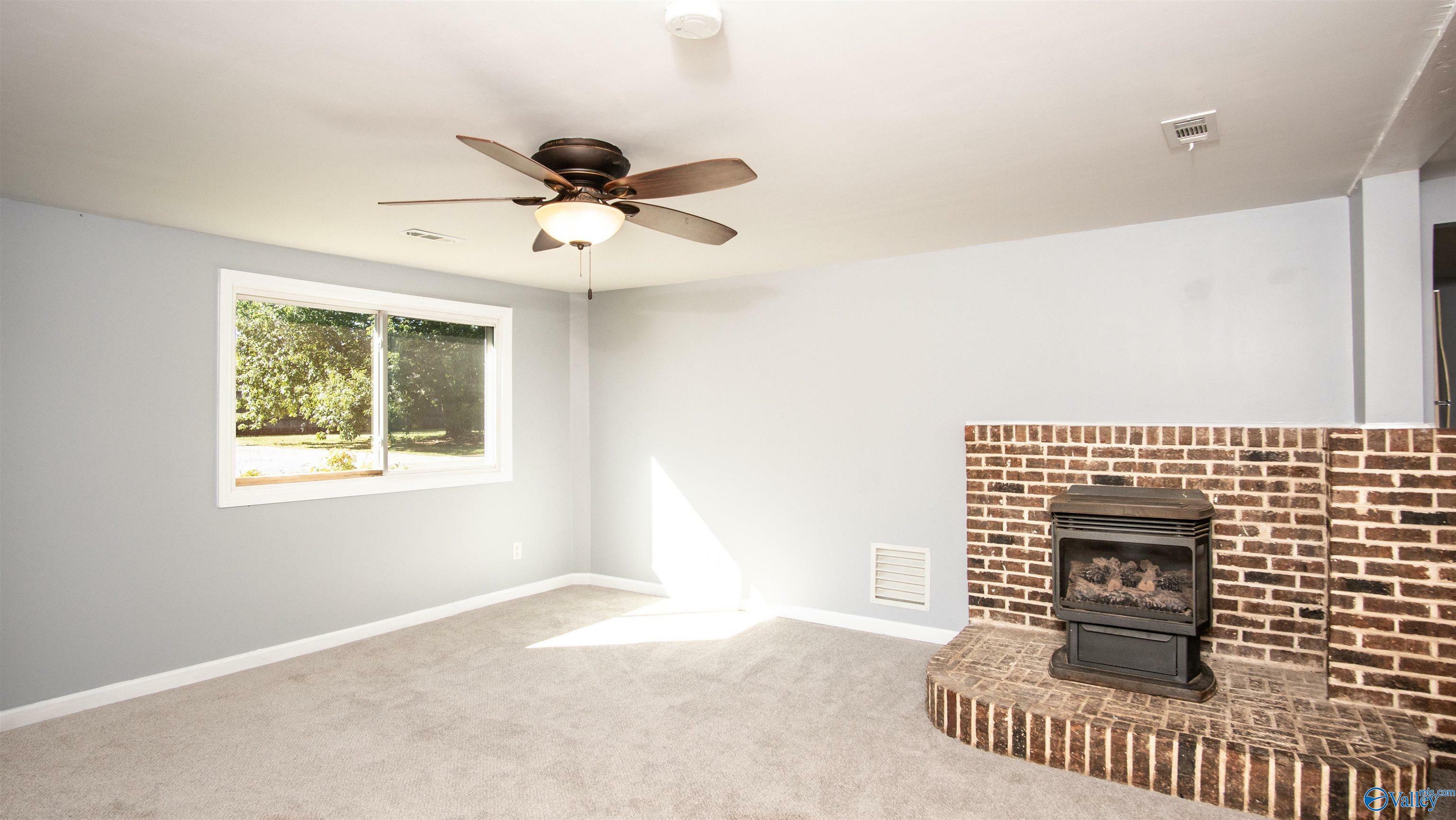 Property Photo:  1204 Windham Street NE  AL 35801 