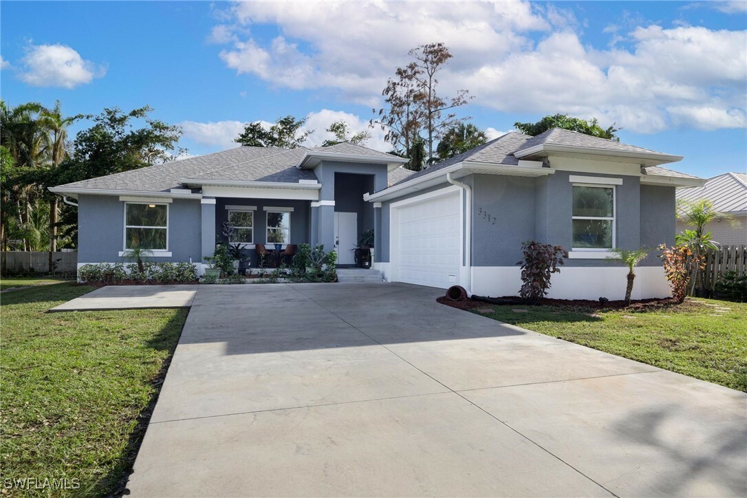 Property Photo:  3312 Poinsettia Avenue  FL 34104 