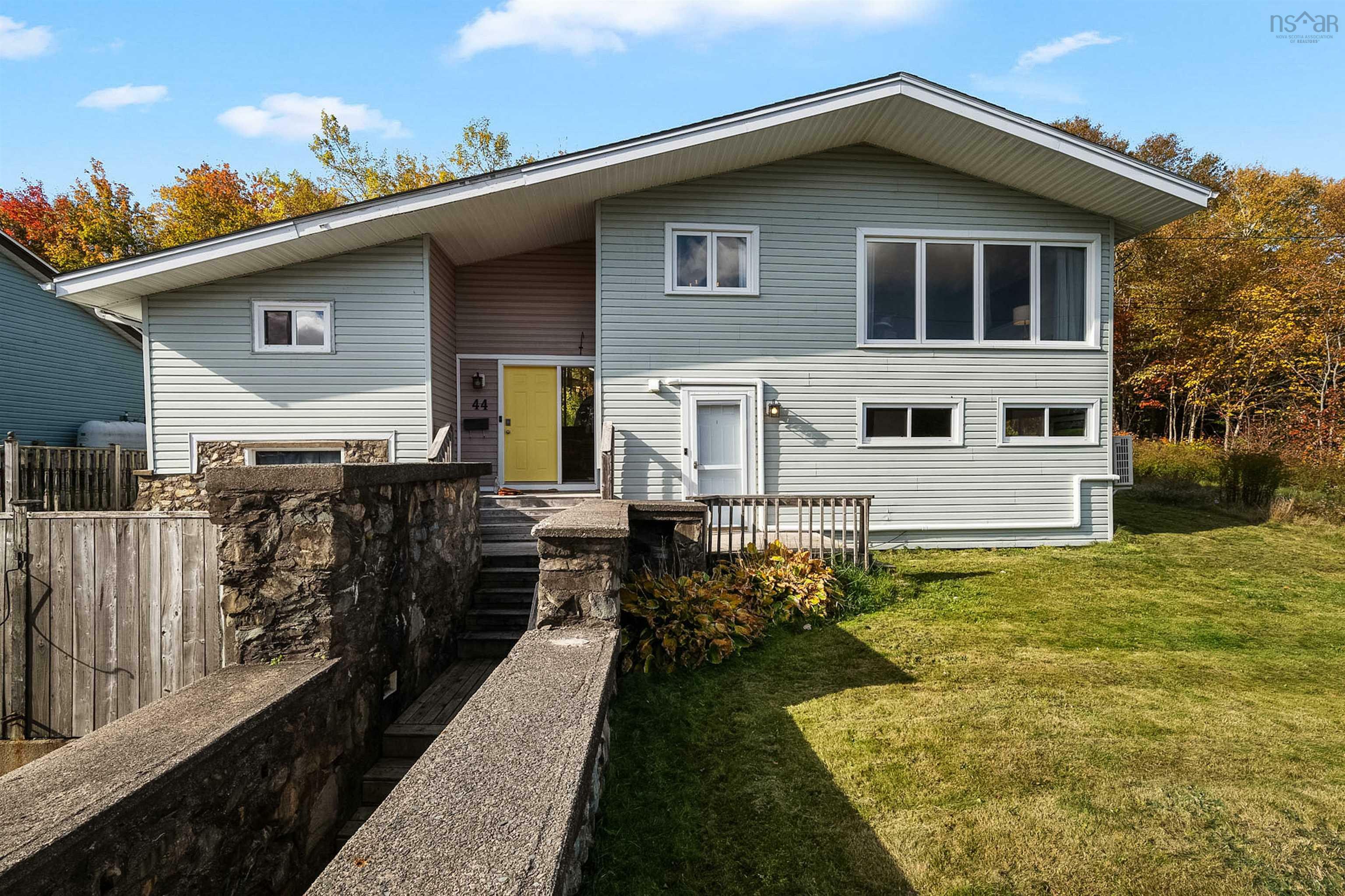 Property Photo:  44 Wildwood Boulevard  NS B2W 2L8 