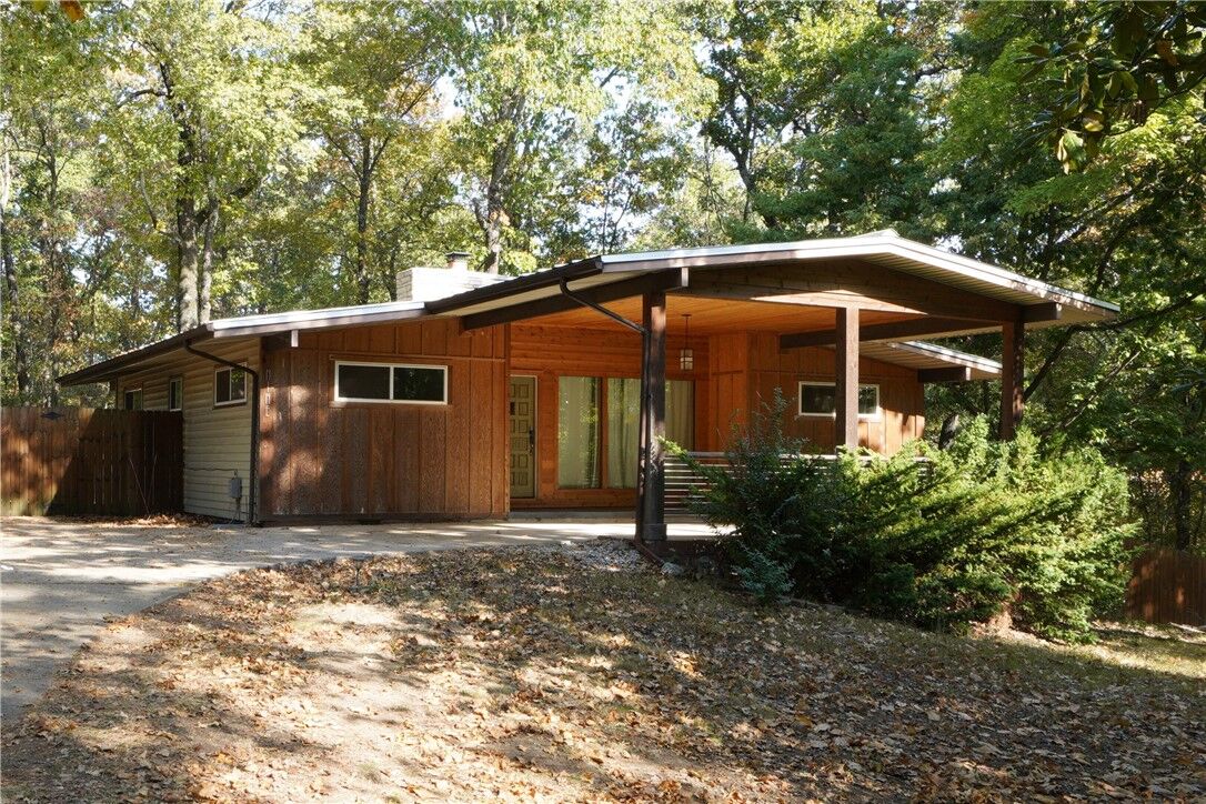 Property Photo:  9 Malvern  AR 72714 