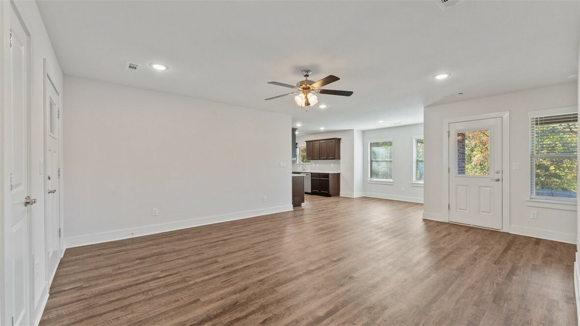 Property Photo:  401 Love Court  AR 72734 