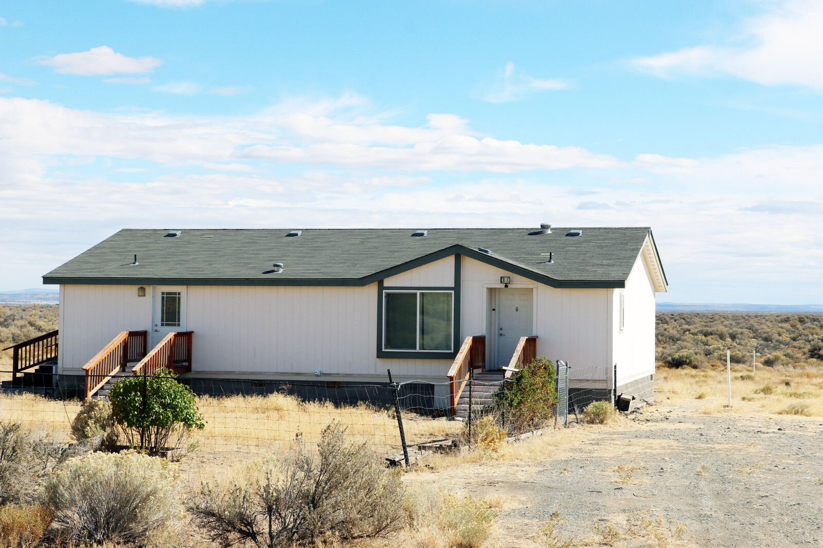 Property Photo: 89730 W Campbell Lane OR 97641