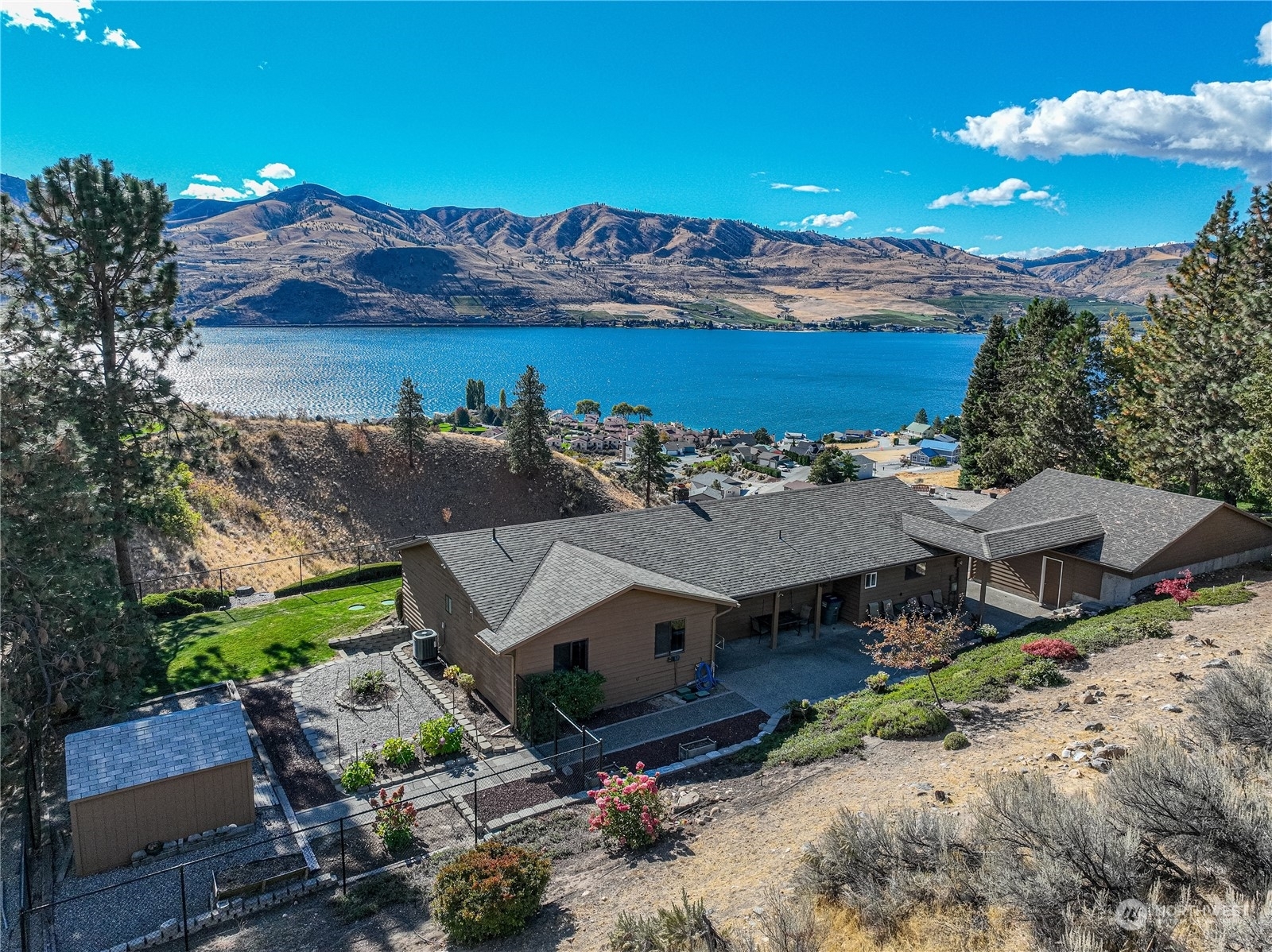 Property Photo:  311  Highpoint Place  WA 98816 