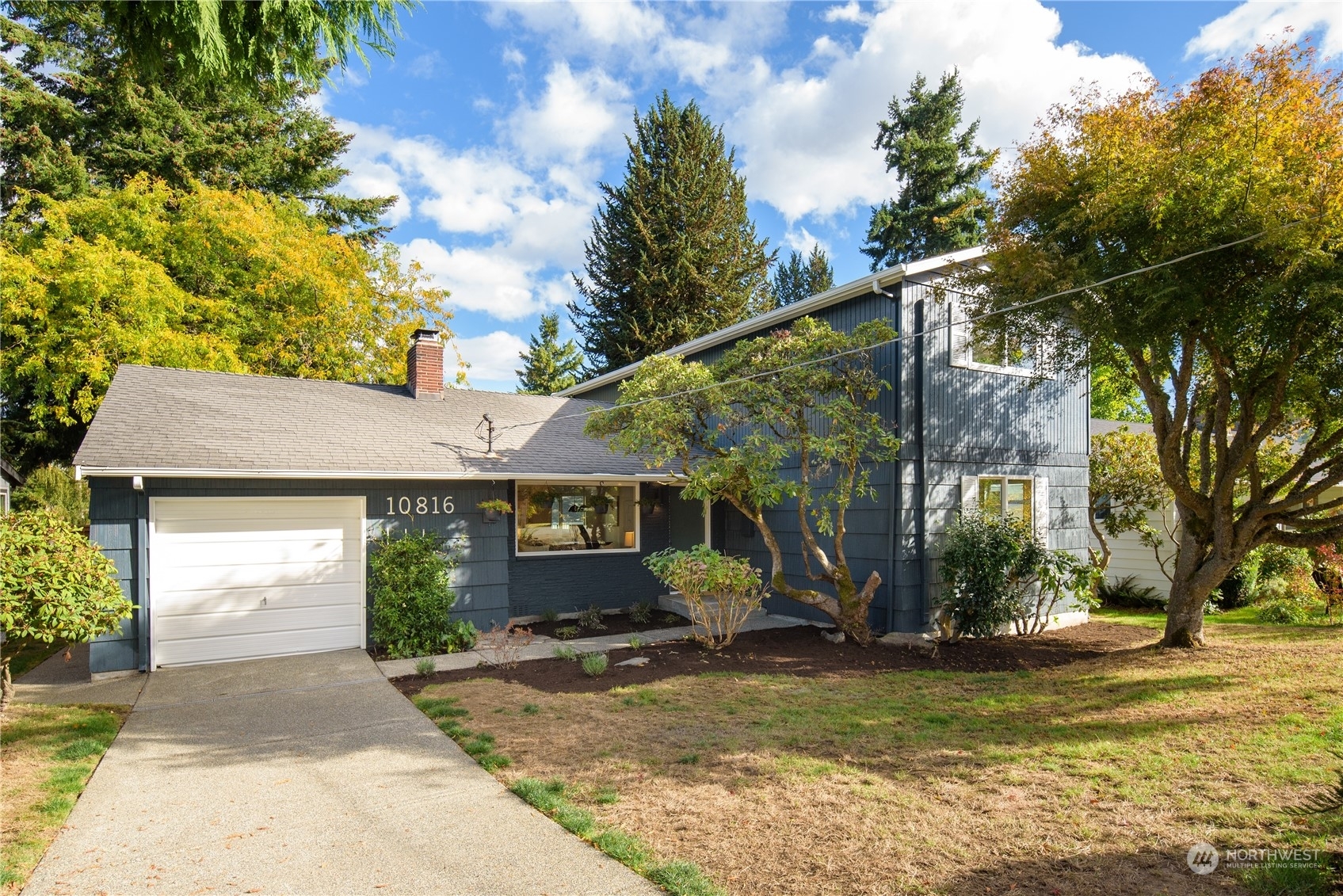 10816 36th Avenue SW  Seattle WA 98146 photo