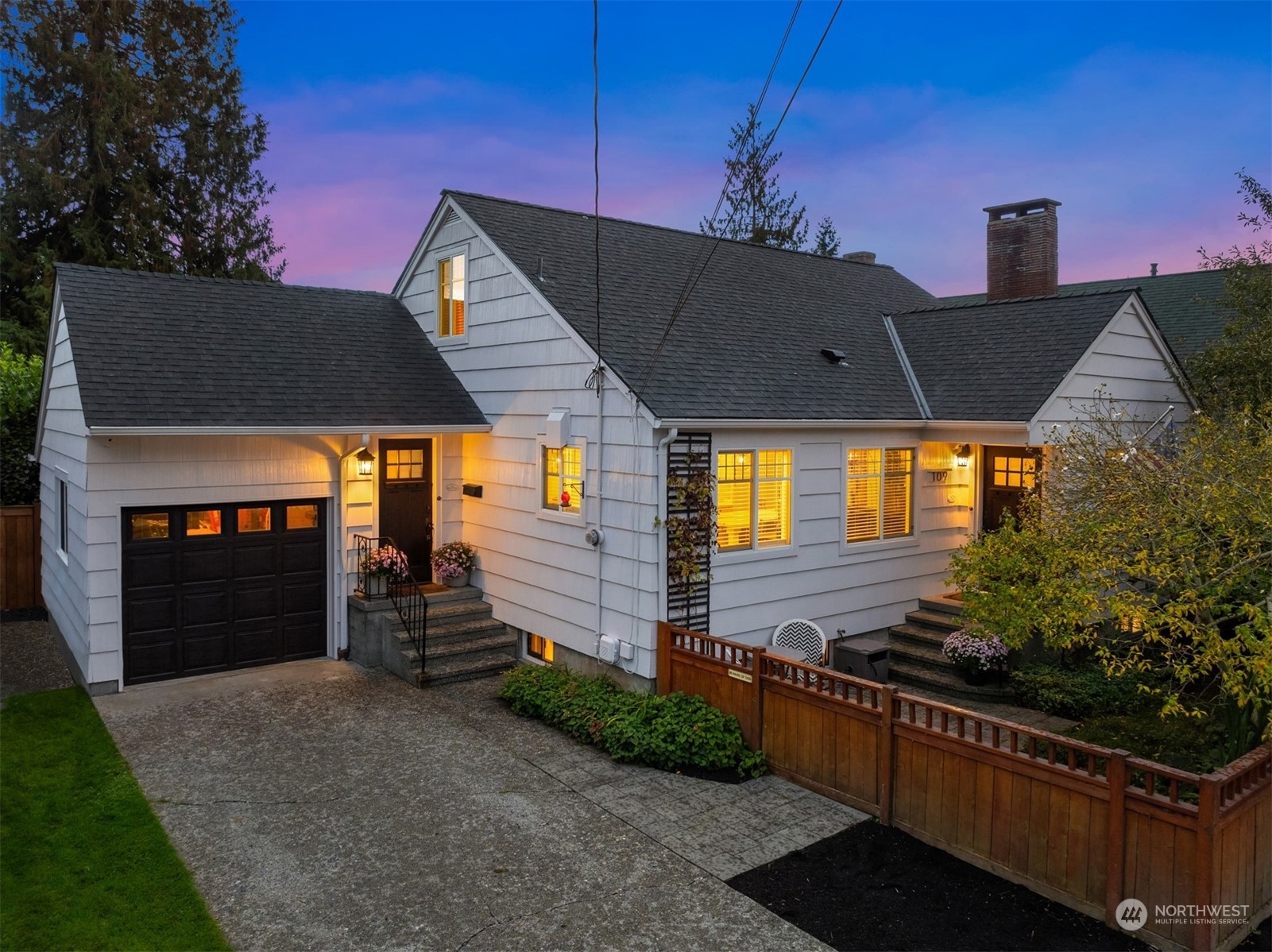 Property Photo:  109 Maple Avenue  WA 98290 