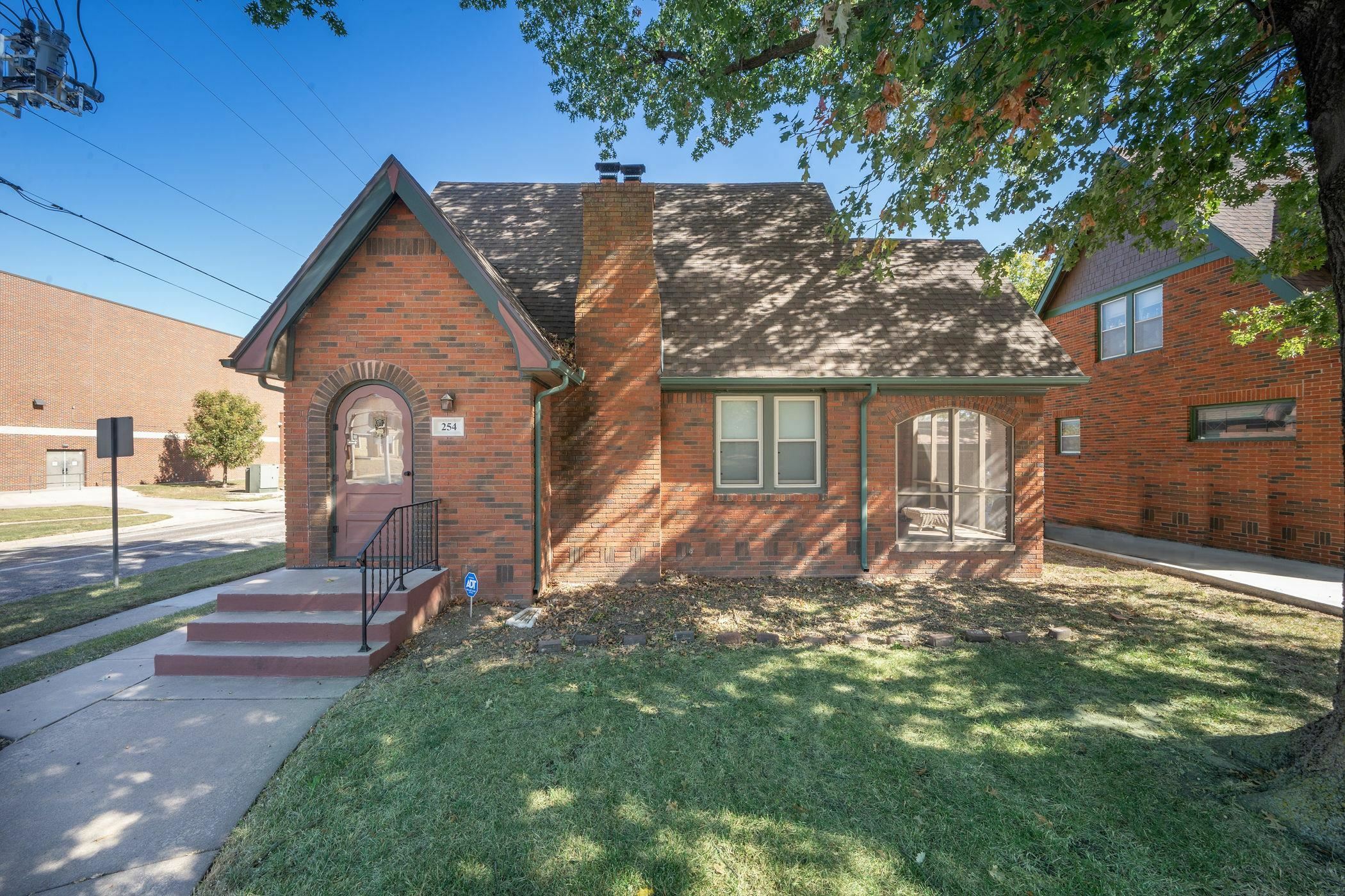 Property Photo:  254 N Oliver Ave  KS 67208 