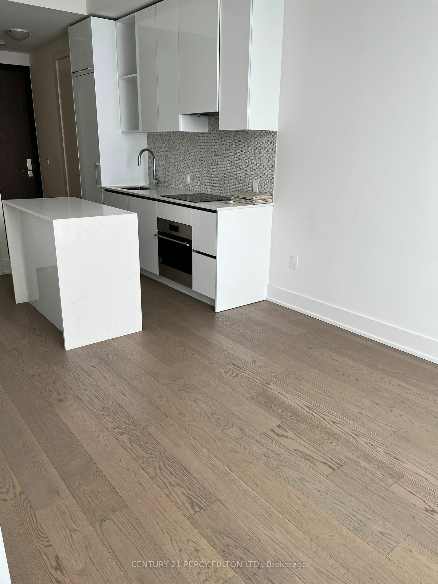 Property Photo:  1 Yorkville Ave 5603  ON M4W 1L1 